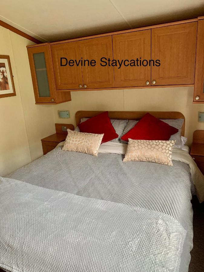 Devine Staycations At 38 Riverside Hawick Bagian luar foto