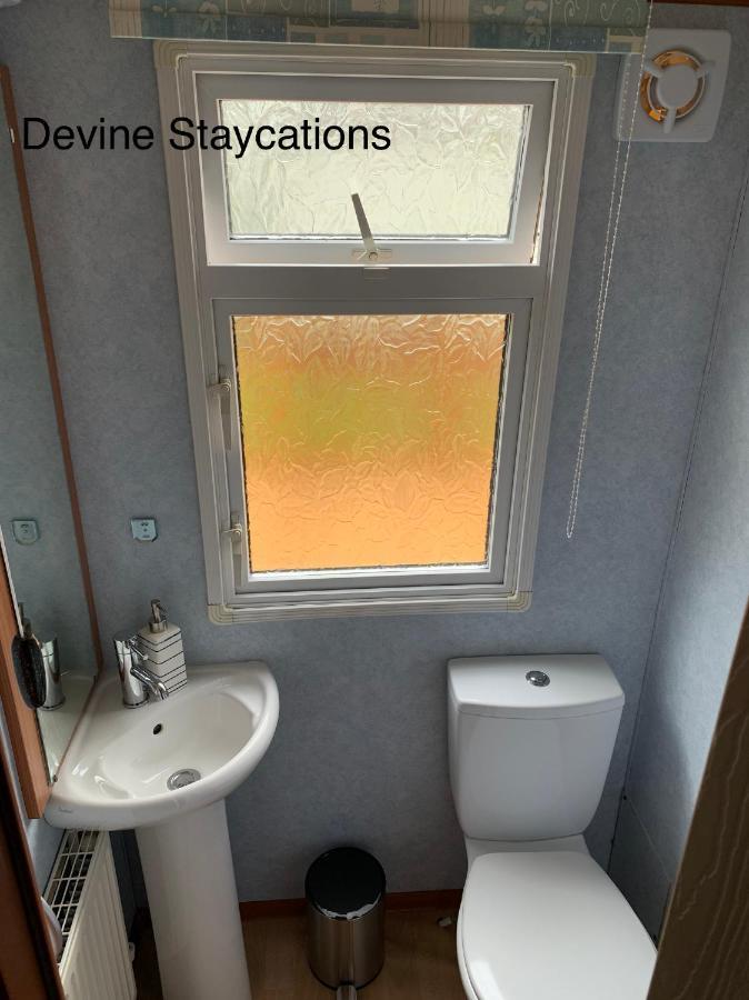 Devine Staycations At 38 Riverside Hawick Bagian luar foto