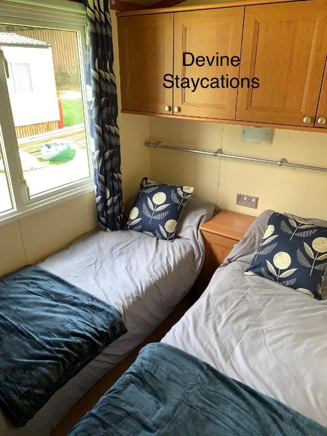 Devine Staycations At 38 Riverside Hawick Bagian luar foto